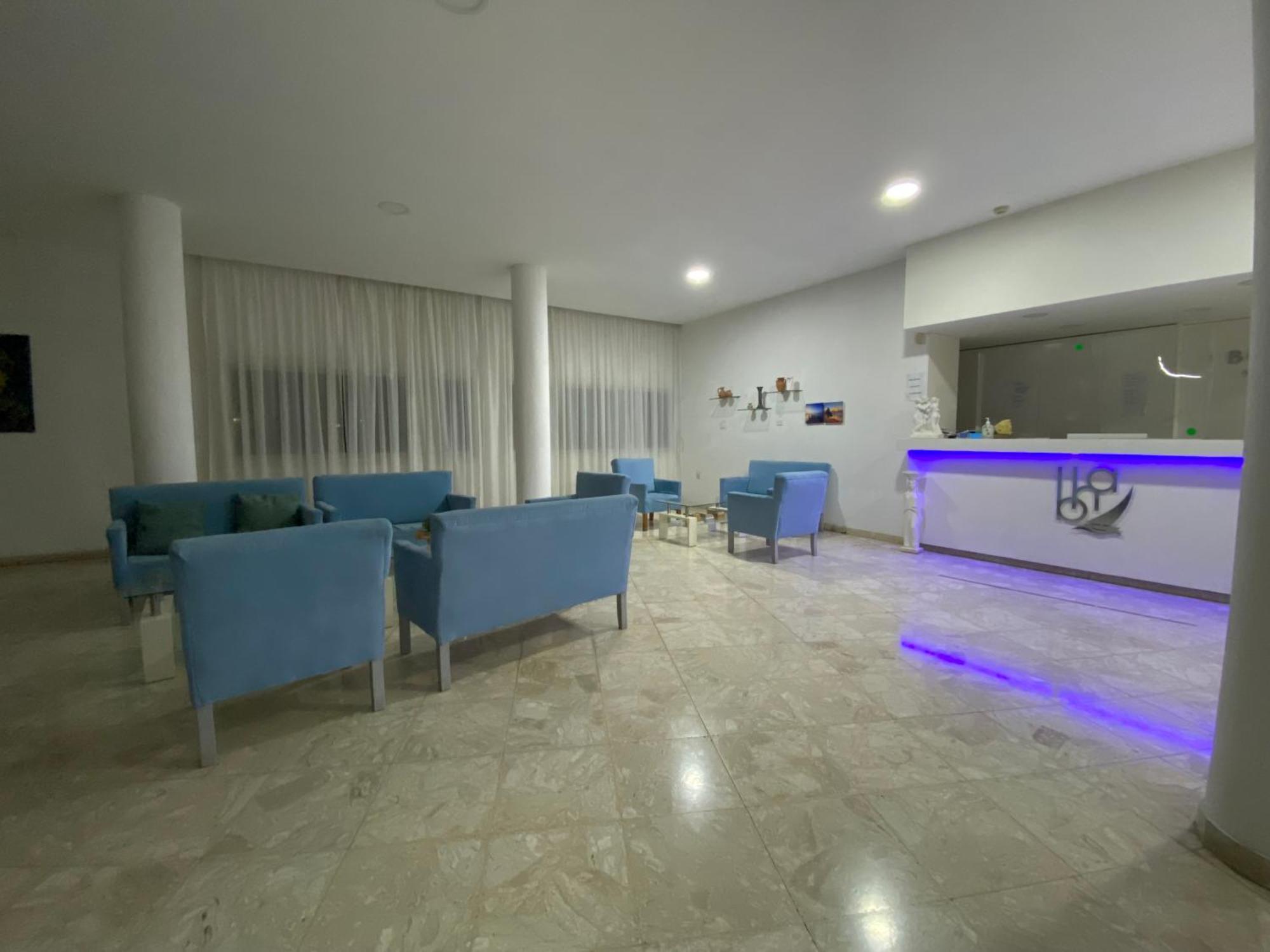 Boronia Hotel Apartments Larnaca Luaran gambar