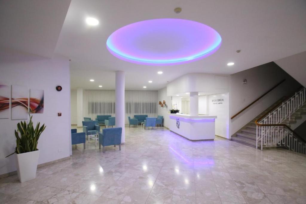 Boronia Hotel Apartments Larnaca Luaran gambar